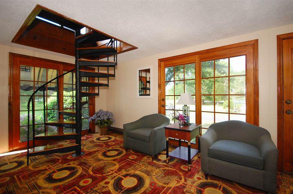 איסטהאם Captains Quarters Motel & Conference Center מראה חיצוני תמונה