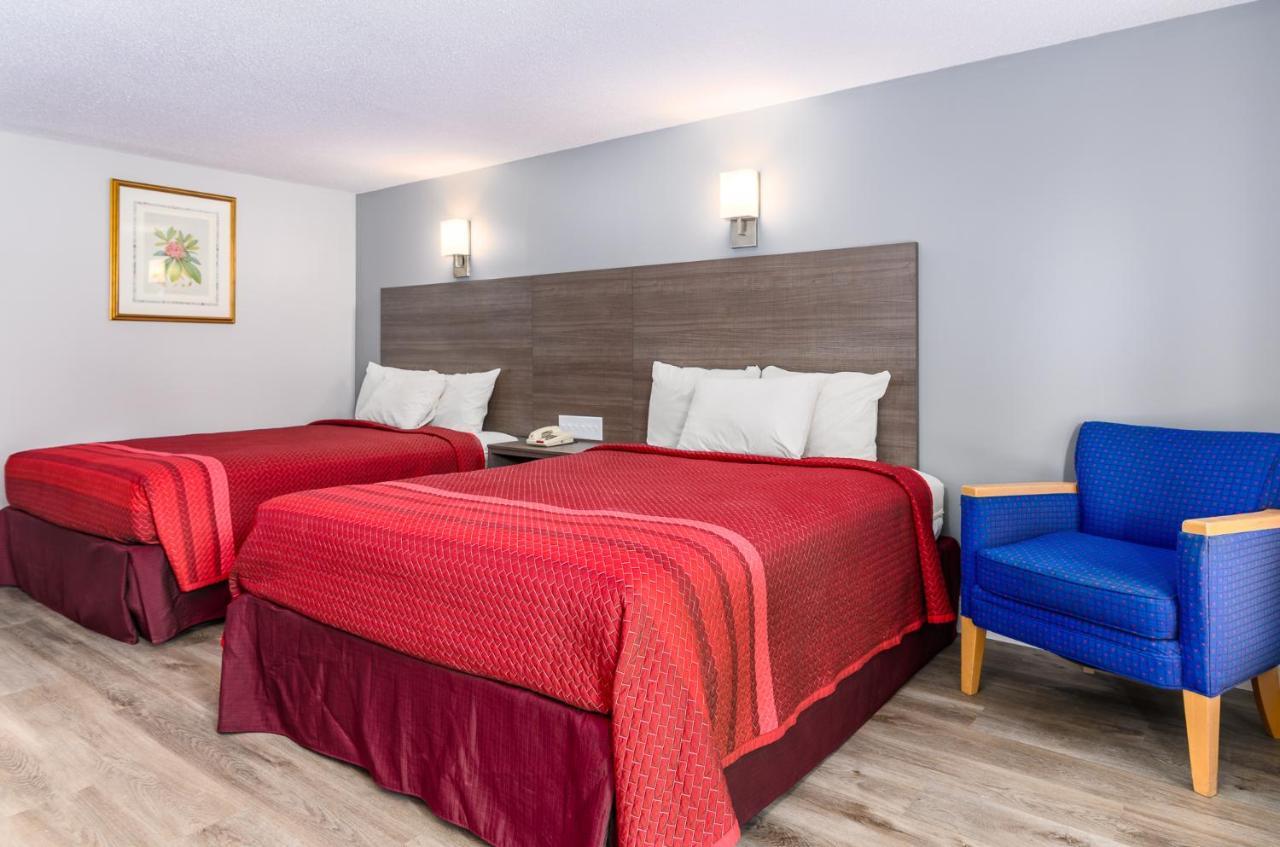 איסטהאם Captains Quarters Motel & Conference Center מראה חיצוני תמונה