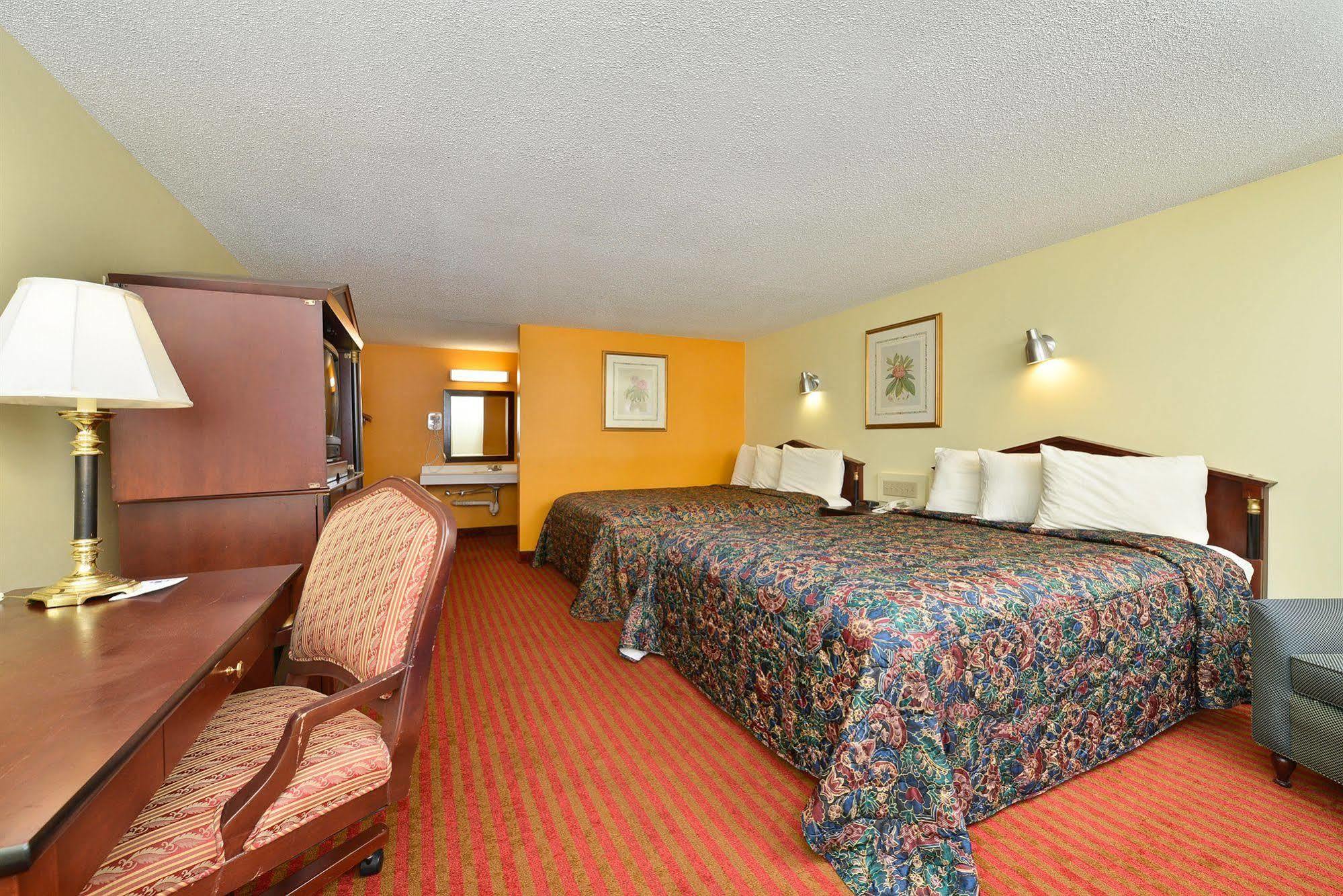 איסטהאם Captains Quarters Motel & Conference Center מראה חיצוני תמונה