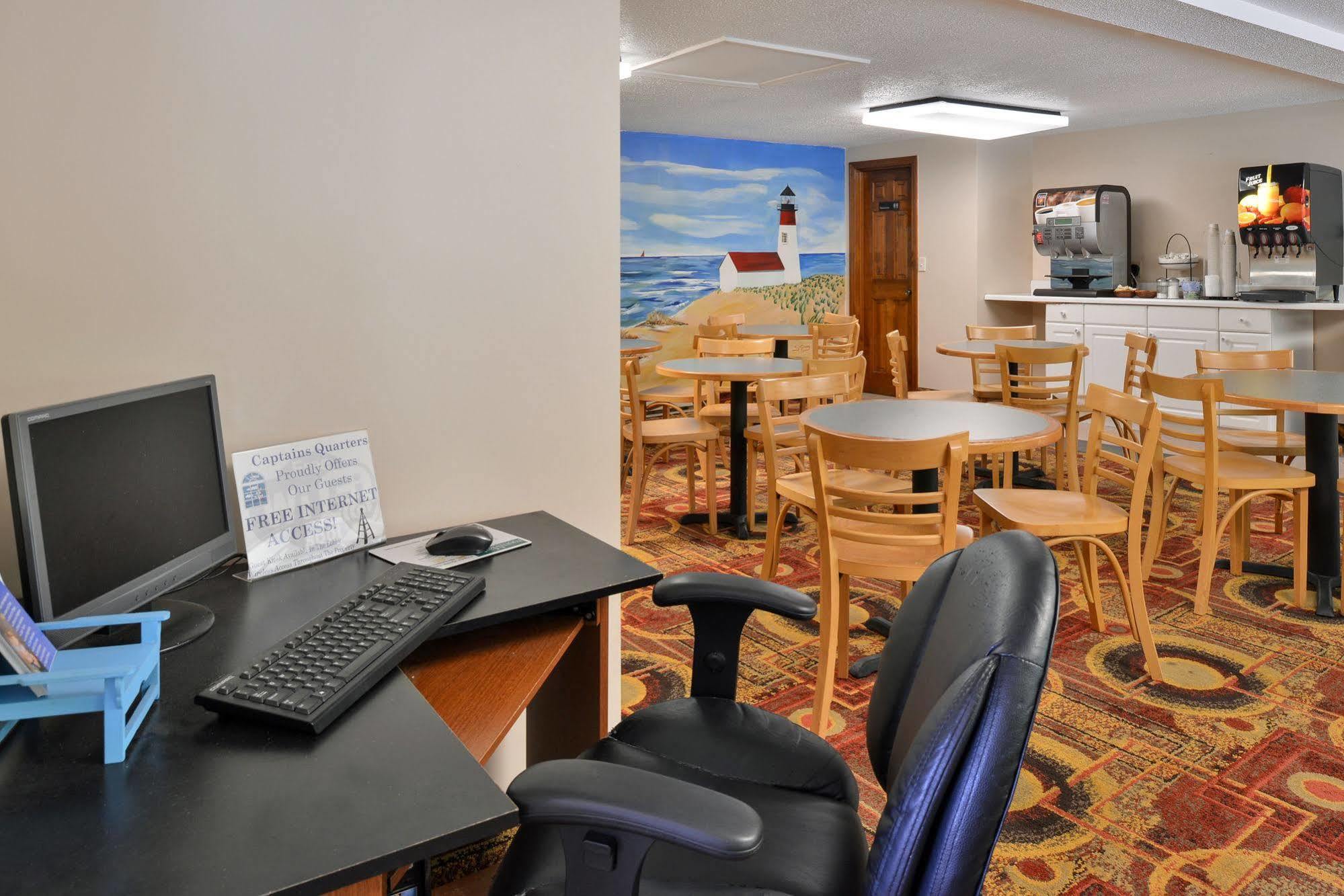 איסטהאם Captains Quarters Motel & Conference Center מראה חיצוני תמונה